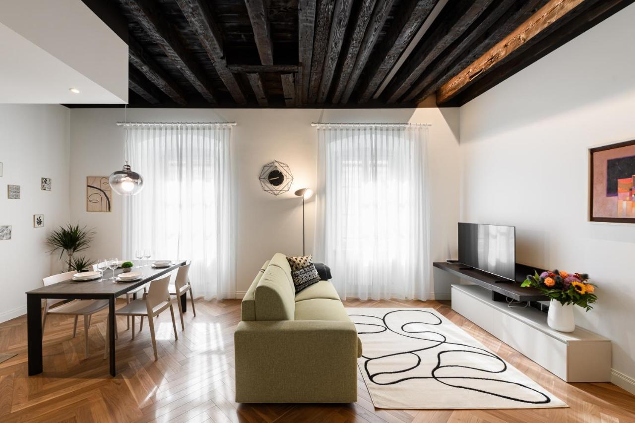 Triestinn - Suite Borsa Екстер'єр фото