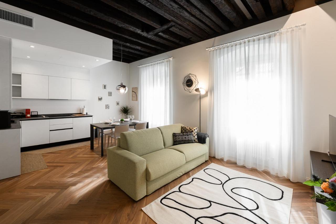 Triestinn - Suite Borsa Екстер'єр фото