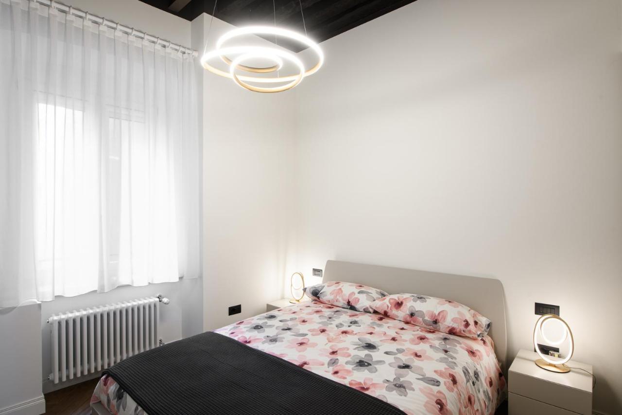Triestinn - Suite Borsa Екстер'єр фото